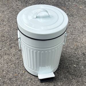 White Metal Trash Can with Foot Pedal & Handle - Home Kitchen